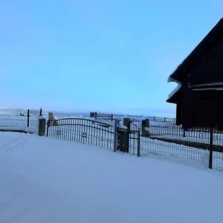 Winter House Raul